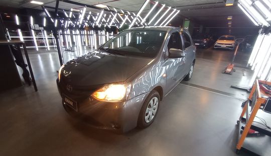 Toyota • Etios