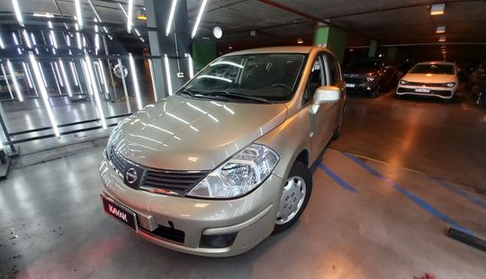 Nissan • Tiida