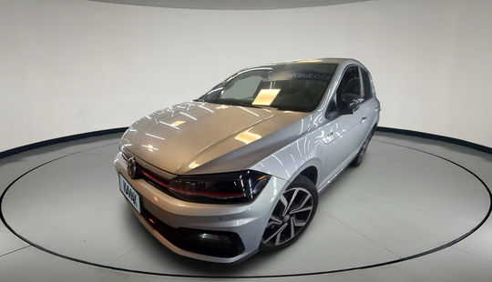 Volkswagen • Polo