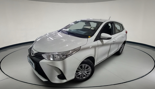 Toyota • Yaris