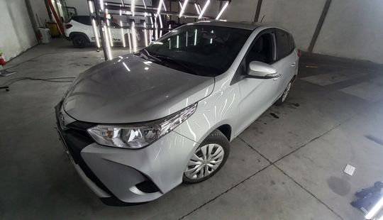 Toyota • Yaris