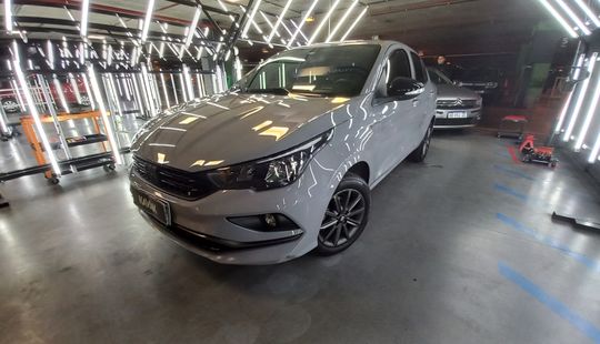 Fiat • Cronos