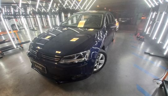 Volkswagen • Vento