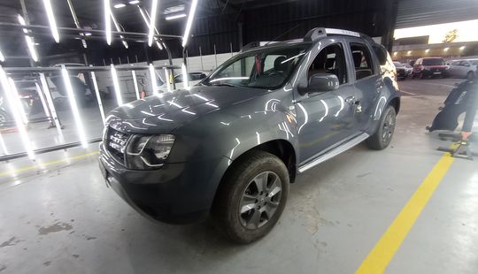 Renault • Duster