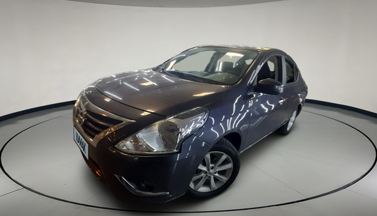 Nissan • Versa