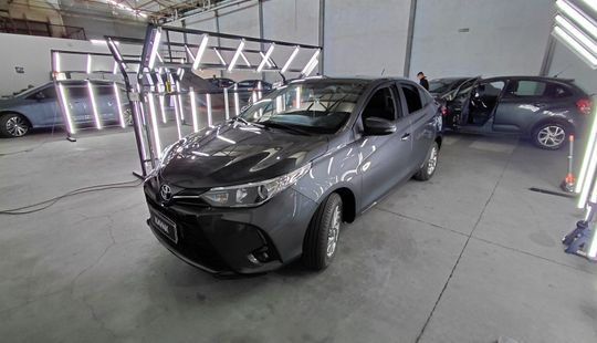 Toyota • Yaris