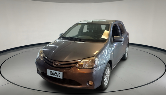 Toyota • Etios