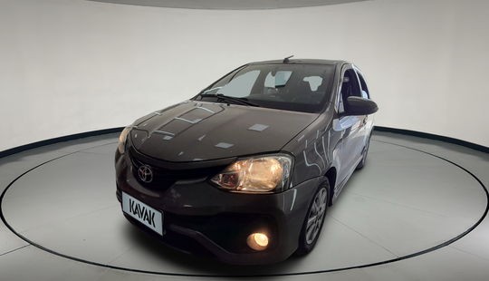 Toyota • Etios
