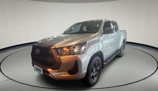 Toyota • Hilux