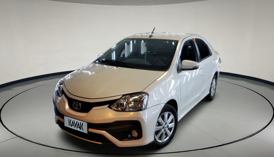 Toyota • Etios