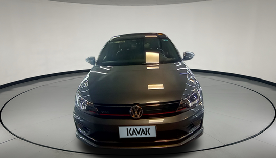 Volkswagen • Vento