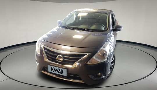 Nissan • Versa