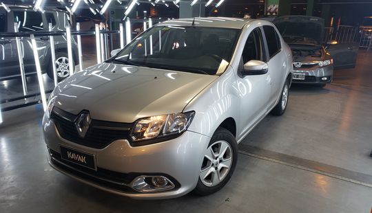 Renault • Logan