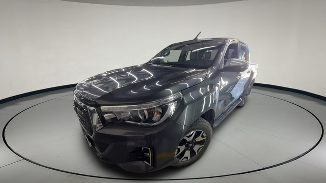 Toyota • Hilux