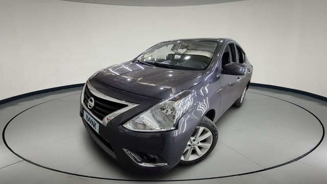Nissan • Versa