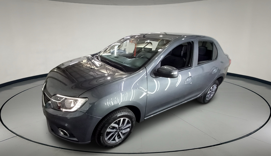 Renault • Logan