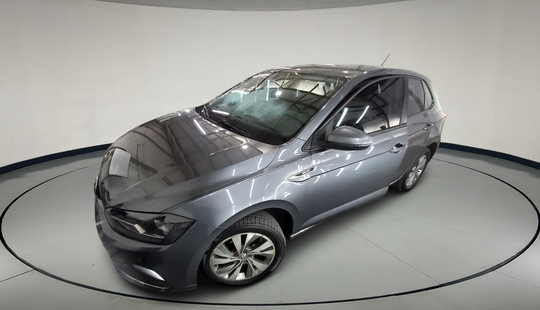 Volkswagen • Polo
