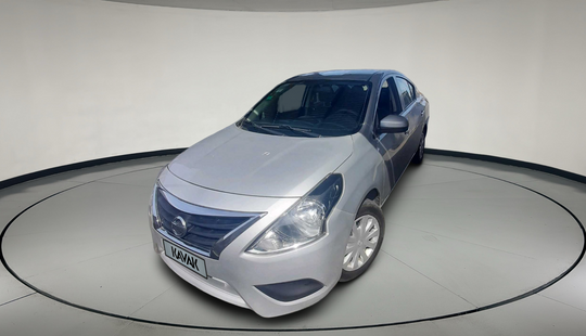 Nissan • Versa