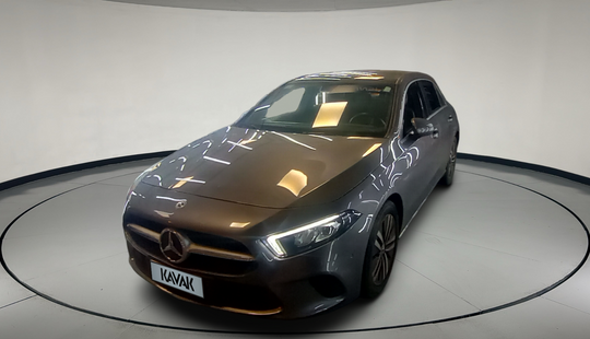 Mercedes Benz • Clase A