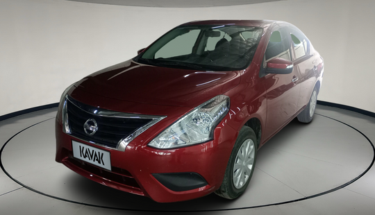 Nissan • Versa