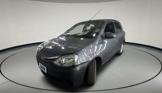 Toyota • Etios