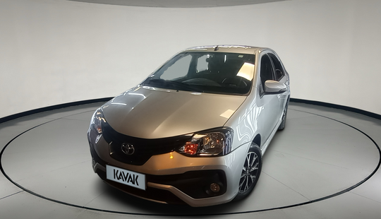Toyota • Etios