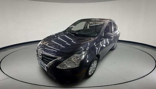 Nissan • Versa