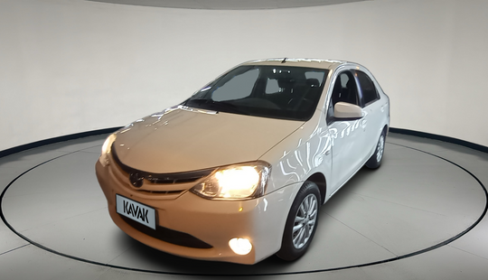 Toyota • Etios