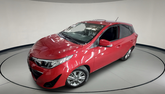 Toyota • Yaris