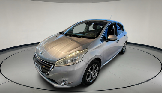 Peugeot • 208