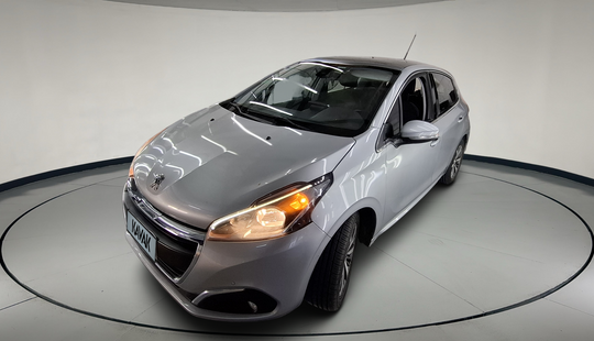 Peugeot • 208
