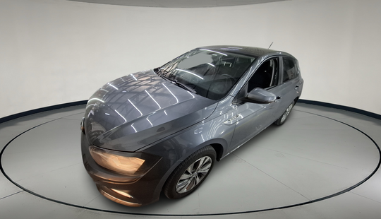 Volkswagen • Polo