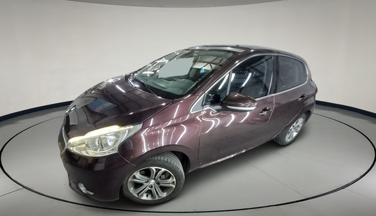 Peugeot • 208