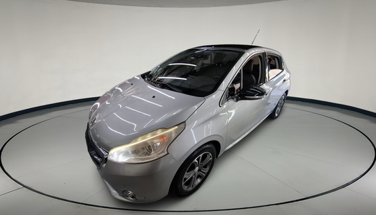 Peugeot • 208