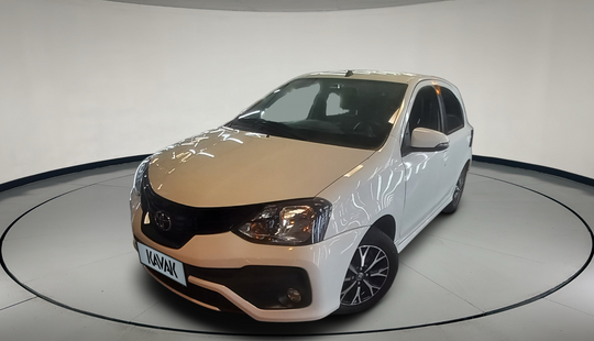 Toyota • Etios