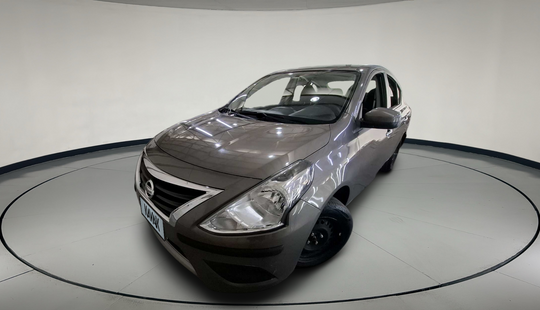 Nissan • Versa