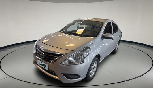 Nissan • Versa