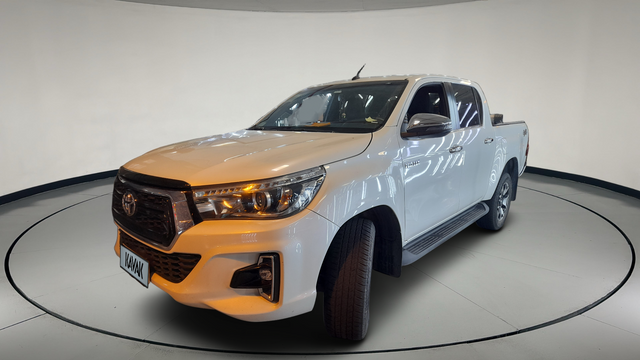 Toyota • Hilux