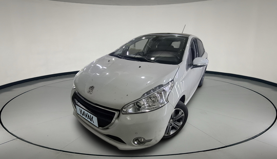 Peugeot • 208