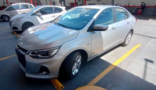 Chevrolet • Onix +