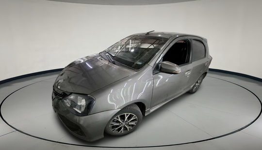 Toyota • Etios