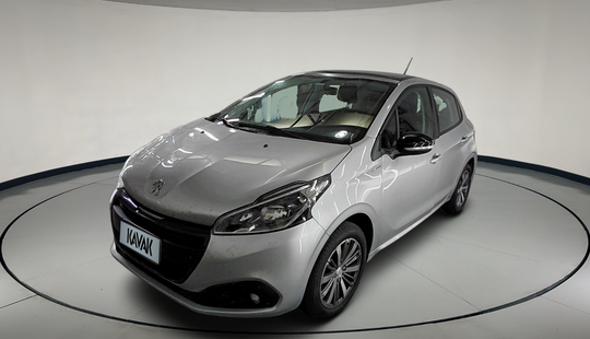 Peugeot • 208