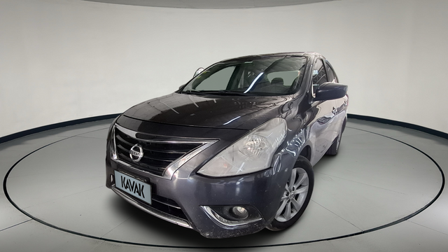 Nissan • Versa