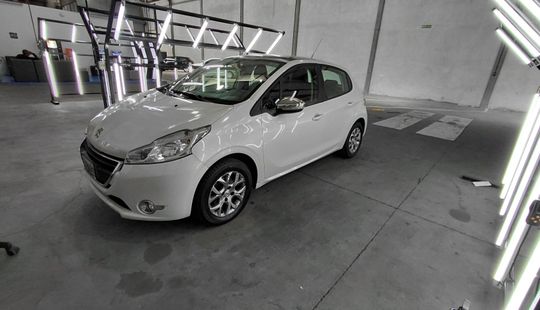 Peugeot • 208