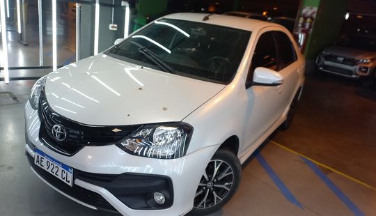 Toyota • Etios