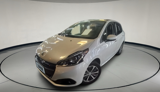 Peugeot • 208