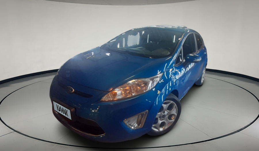 Ford Fiesta Kinetic Design 1.6 16V TITANIUM Hatchback 2013