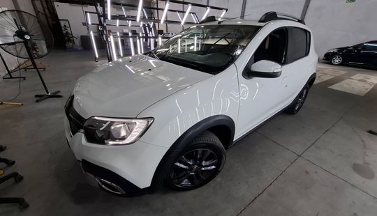 Renault • Sandero Stepway