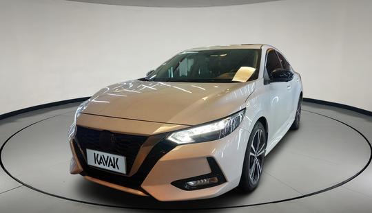 Nissan • Sentra