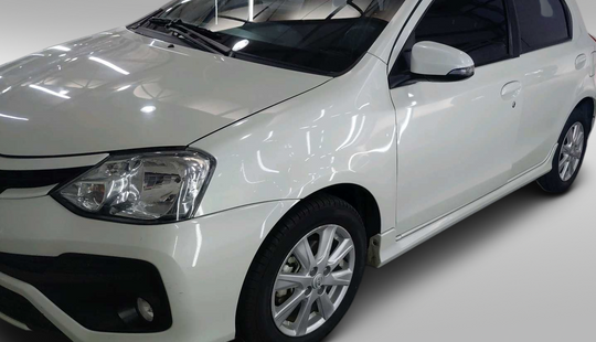 Toyota • Etios
